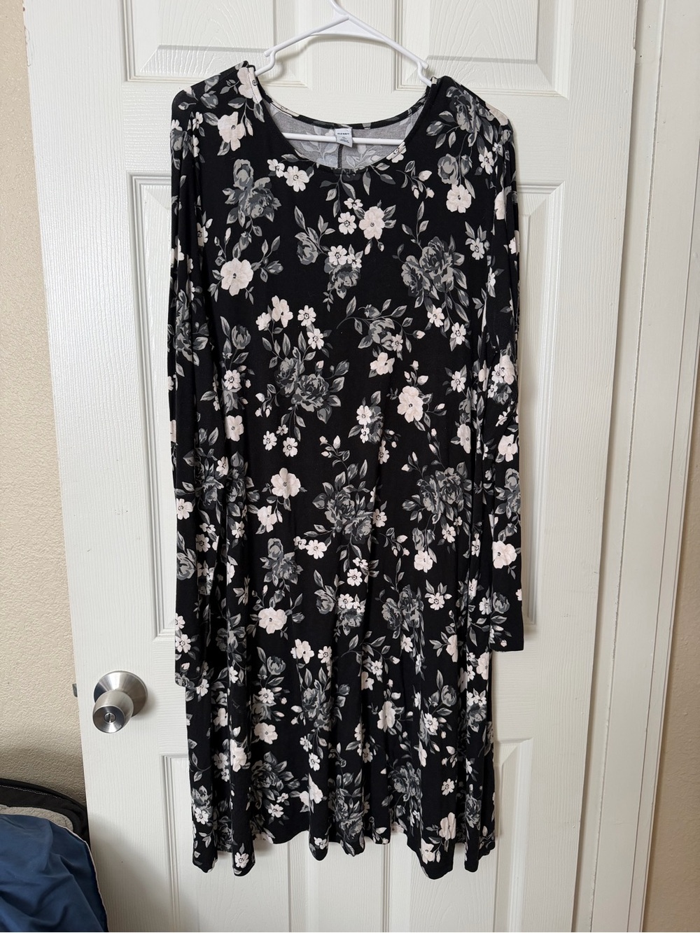 Old Navy Black Floral Long Sleeve Swing Dress